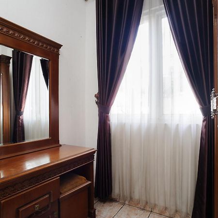 Reddoorz Syariah Near Aeon Mall Tanjung Barat Jakarta Exteriör bild
