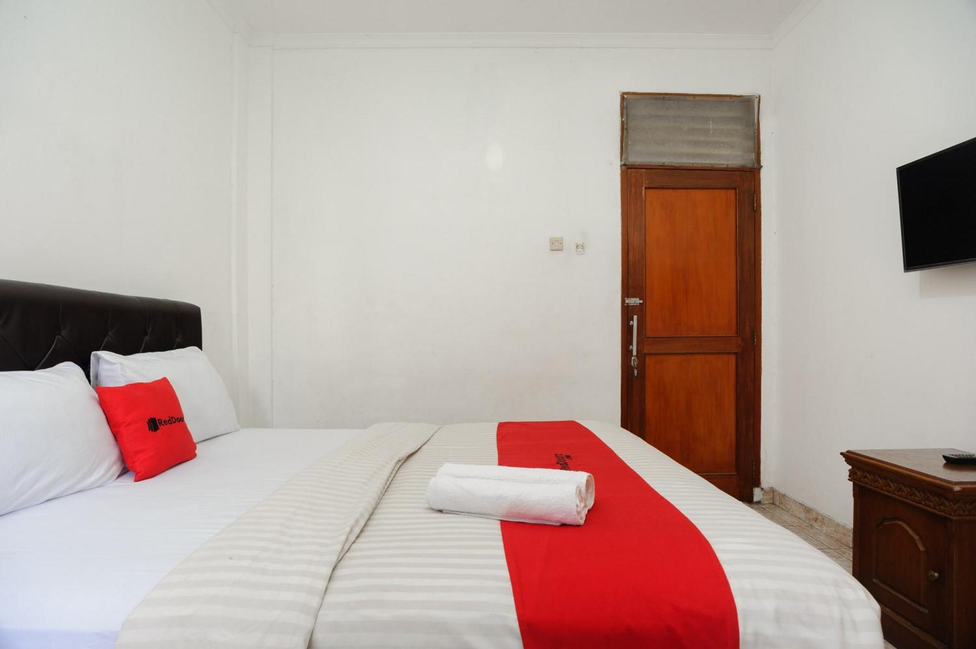 Reddoorz Syariah Near Aeon Mall Tanjung Barat Jakarta Exteriör bild