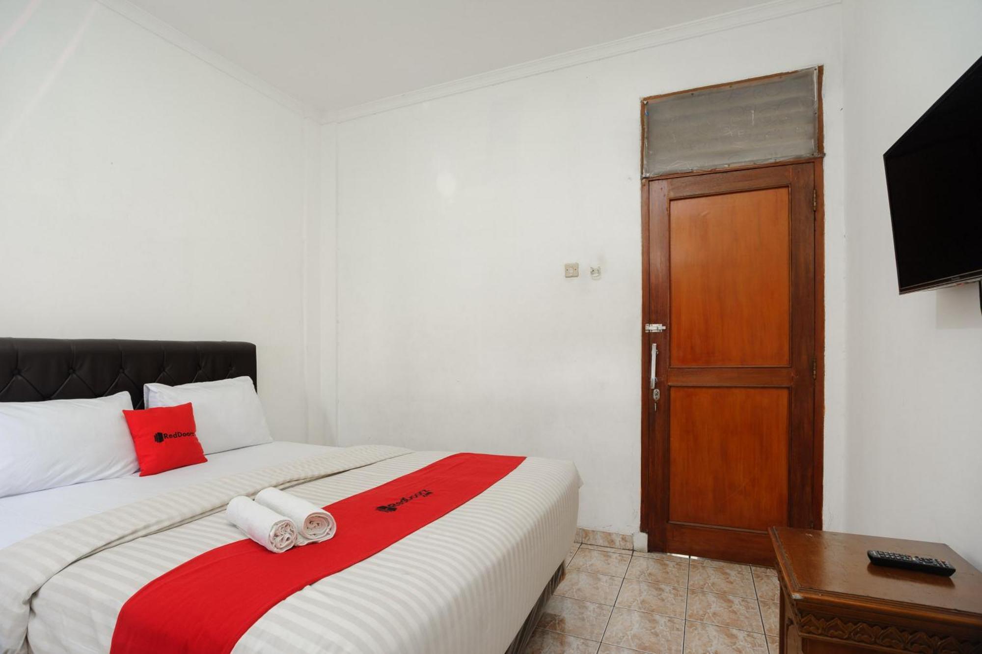 Reddoorz Syariah Near Aeon Mall Tanjung Barat Jakarta Exteriör bild