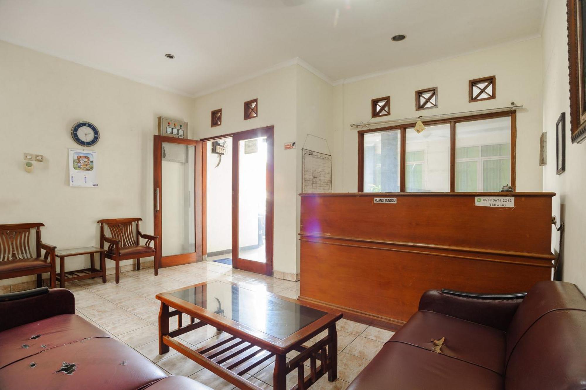 Reddoorz Syariah Near Aeon Mall Tanjung Barat Jakarta Exteriör bild