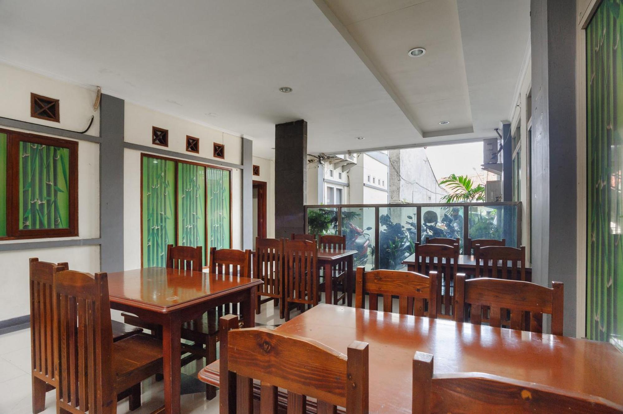 Reddoorz Syariah Near Aeon Mall Tanjung Barat Jakarta Exteriör bild